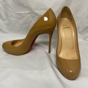 Christian Louboutin Patent Leather 100 Pumps - Size 40 Classic Beige